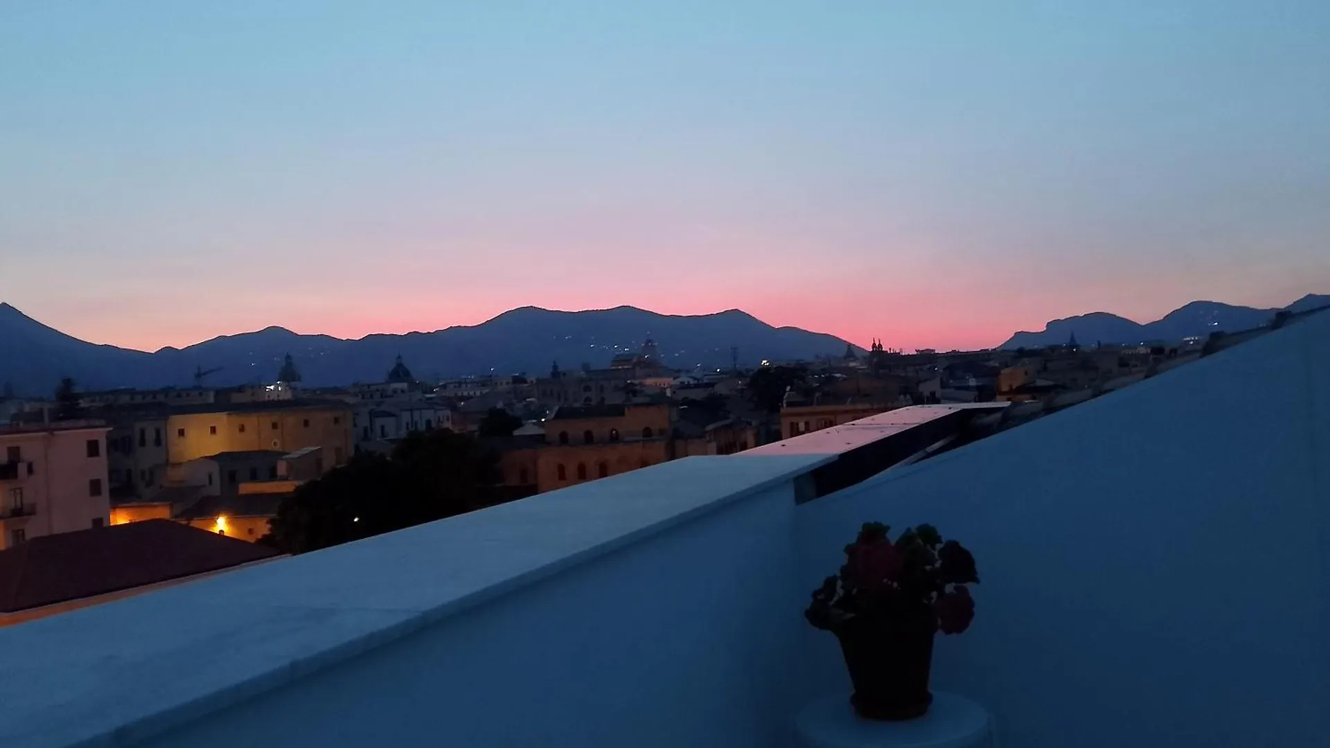Rooftop Magione Palermo Italien